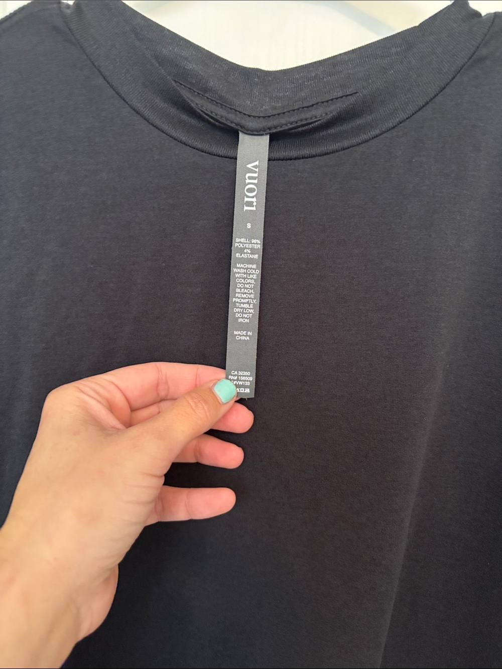 Vuori Black Heather Daydream Crew Long-Sleeve Tshirt size Small - Picture 3 of 5